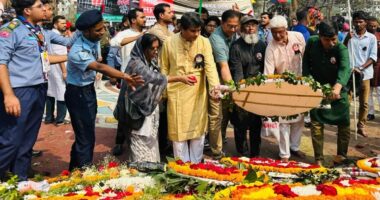 ভাষা শহীদদের প্রতি গণ বিশ্ববিদ্যালয়ের শ্রদ্ধা ও পুষ্পস্তবক অর্পণ