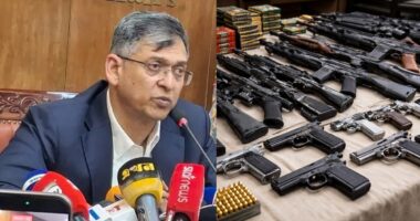 জমা পড়েনি ১০ হাজার ‘বৈধ অ স্ত্র’, পর্যালোচনা হবে আ’লীগ আমলের লাইসেন্স : স্বরাষ্ট্রমন্ত্রী