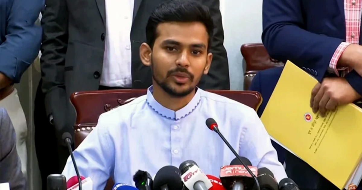 ‘ইন্টেরিমকে বিনাভোটের সরকার’ গালি দেওয়া দলটি এখন বিনাভোটের মেয়র দিচ্ছে : আসিফ