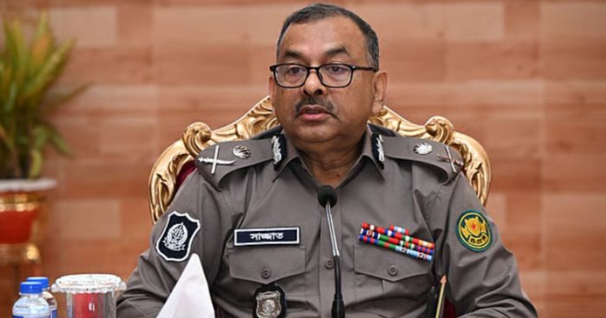 পদত্যাগ করলেন ডিএমপি কমিশনার সাজ্জাত আলী