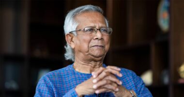 ড. ইউনূস যমুনা ছাড়ছেন কবে, সম্ভাব্য সময় জানা গেল