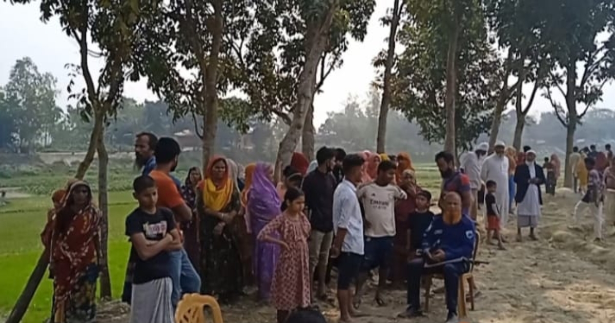 সিরাজগঞ্জে গাছের সঙ্গে প্রবাসীর ঝুলন্ত মরদেহ উদ্ধার