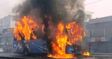 গাজীপুরে যাত্রীবাহী বাসে আগুন