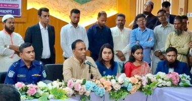 দুর্গাপুরে দপ্তরপ্রধানদের সঙ্গে ভূমি প্রতিমন্ত্রীর মতবিনিময়