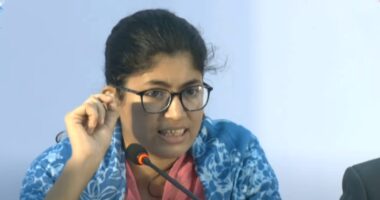 নতুন রাষ্ট্রপতি দিয়ে সরকারকে যাত্রা শুরু করতে হবে : উমামা