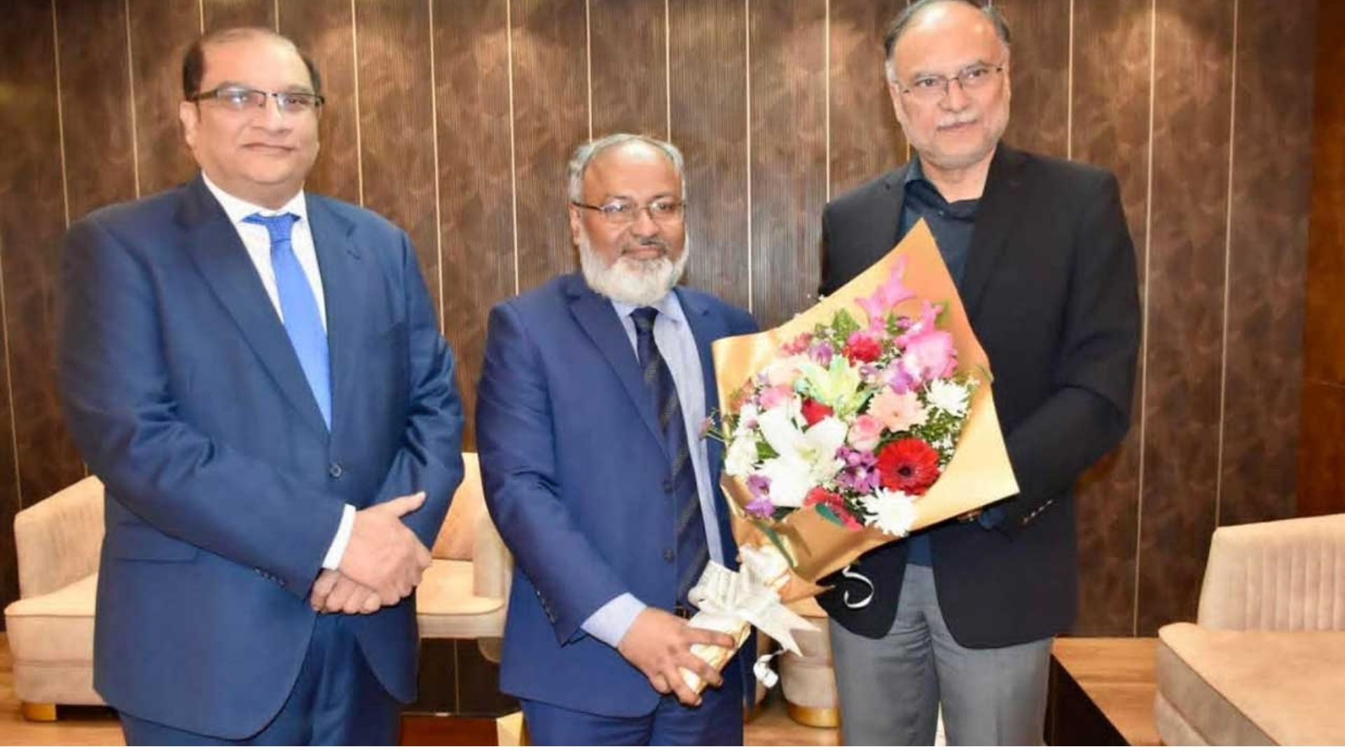 শপথ অনুষ্ঠানে যোগ দিতে ঢাকায় পা‌কিস্তানের মন্ত্রী