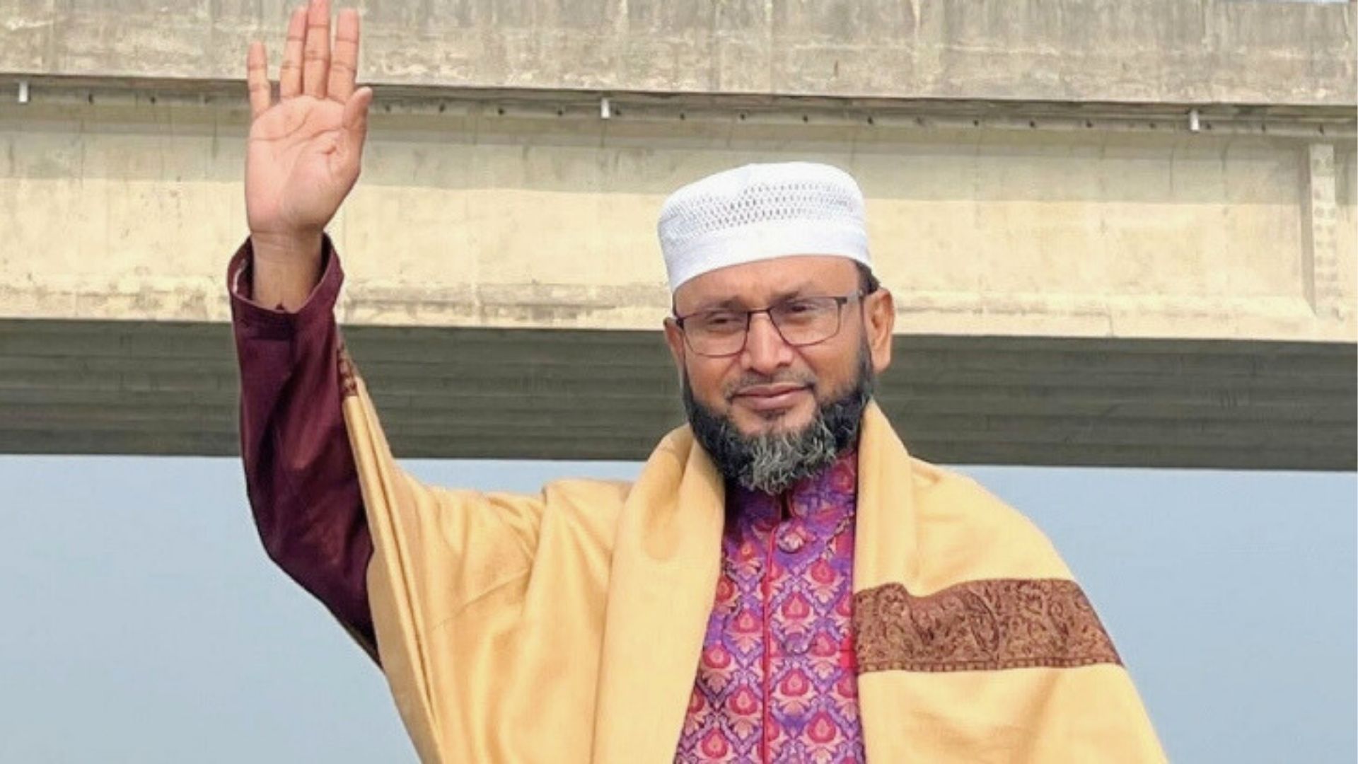 ডা. না হয়েও পদবি ব্যবহার করায় জামায়াত প্রার্থীকে শোকজ 