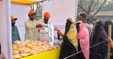 মুন্সিগঞ্জে ১০ টাকায় ইফতার বাজার, উপকৃত ৫০০ পরিবার