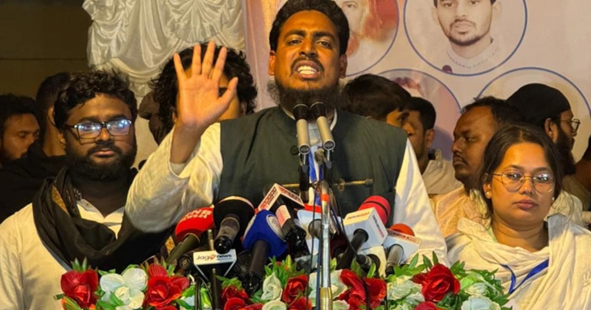 নারীদের নিয়ে বাঁদরামি কইরেন না, বাঁদরামি করলে একটা একটা করে গাছে ঝুলিয়ে দেব : আখতার হোসেন