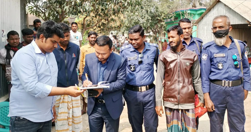 পাবনায় আচরণ বিধি লঙ্ঘনে জরিমানা