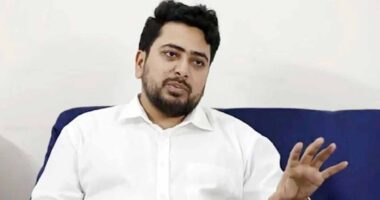 ওসমান হাদীর খুনিদের বিচার এই বাংলার মাটিতে হতেই হবে: নাহিদ ইসলাম