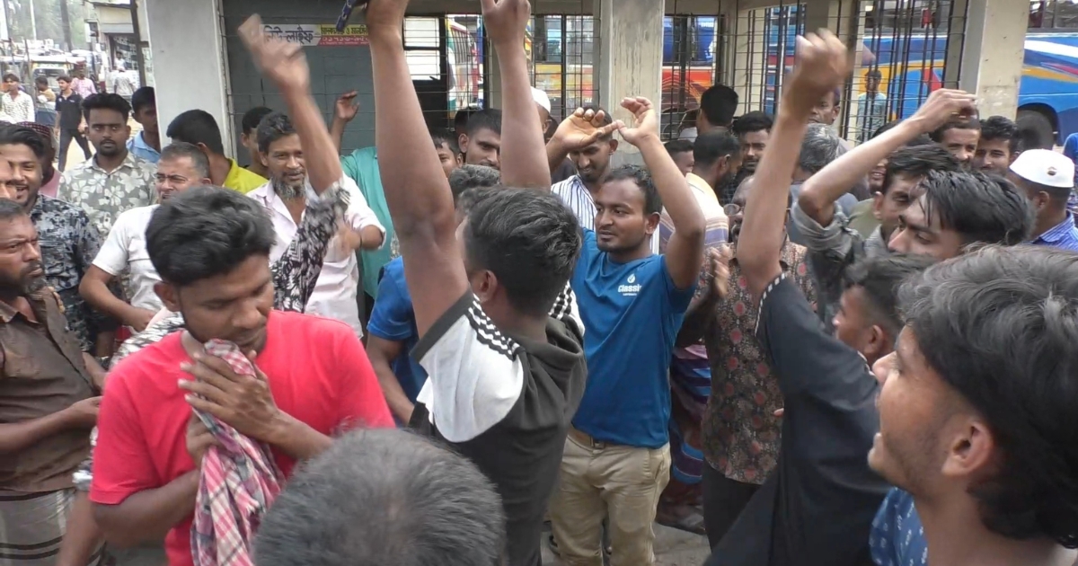 সিএনজি ও বাস মালিকের দ্বন্দ্বে অনির্দিষ্টকালের জন্য ভোলার সব রুটে বাস চলাচল বন্ধ