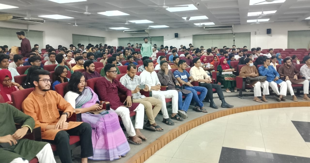 ঢাবিতে ফরিদপুর জেলার ফতেহাবাদের ইফতার মাহফিল: সাবেক ও বর্তমান সদস্যদের মিলনমেলা