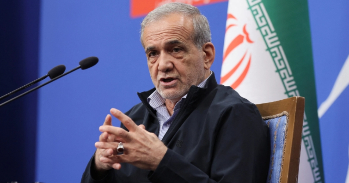 খামেনিকে হ/ত্যা মুসলিম বিশ্বের বিরুদ্ধে যু/দ্ধ ঘোষণা : ইরানের প্রেসিডেন্ট