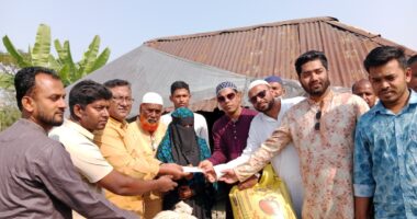 পচা ভাত খেয়ে সেহরি-ইফতার করা আয়েশাকে ঘর করে দেওয়ার আশ্বাস ছাত্রদলের নাছিরের