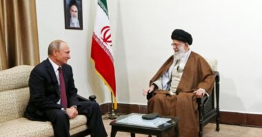 খামেনি ও তার পরিবার ‘নৃশংস’ হত্যাকাণ্ডের শিকার, এটি আন্তর্জাতিক আইনের চরম লঙ্ঘন : পুতিন