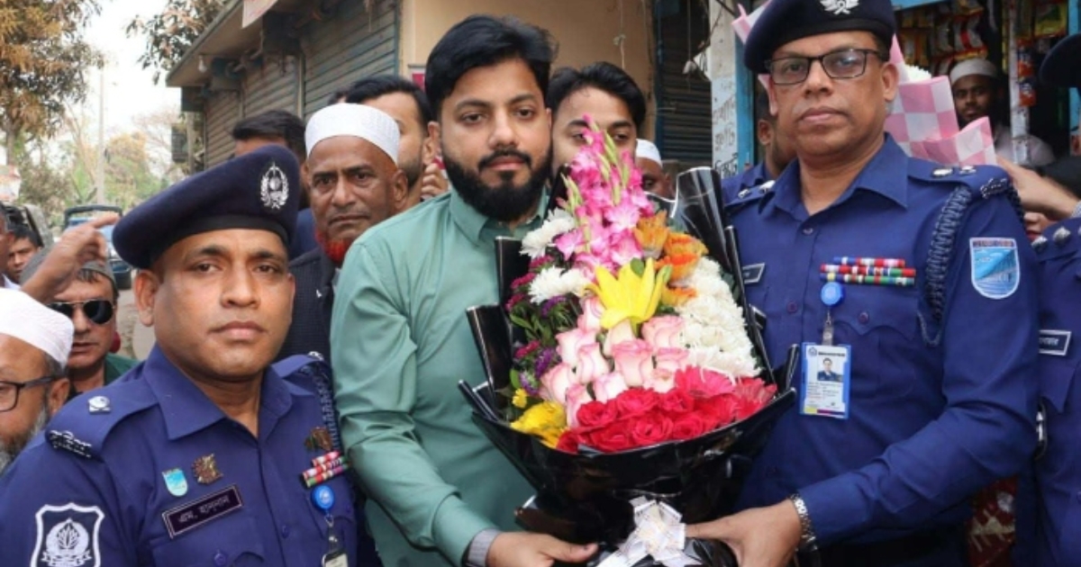 সিরাজদিখানে ইফতার মাহফিলে মুক্তিযোদ্ধা প্রতিমন্ত্রী ইশরাক হোসেন