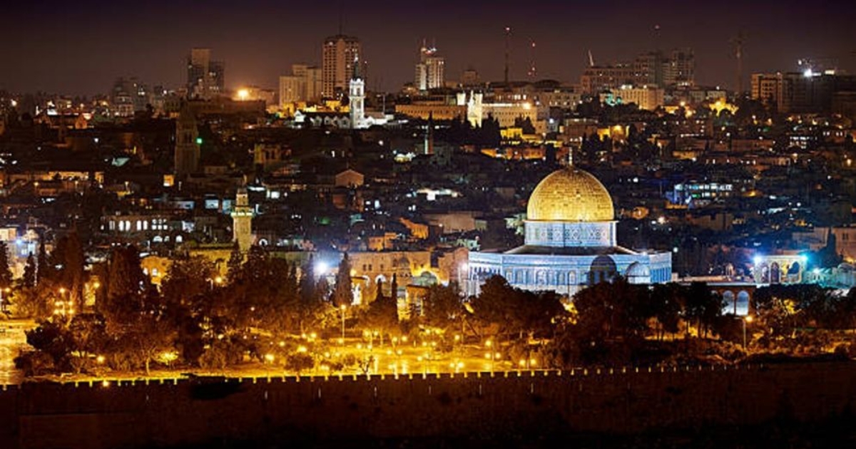 এবার জেরুজালেমে আঘাত হানল ইরানের ব্যালিস্টিক মিসাইল
