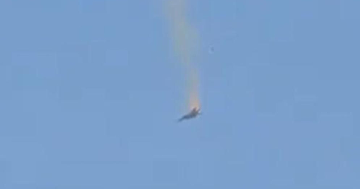 মিসাইলের আঘাতে বিধ্বস্ত মার্কিন এফ-১৫ ফাইটার জেট