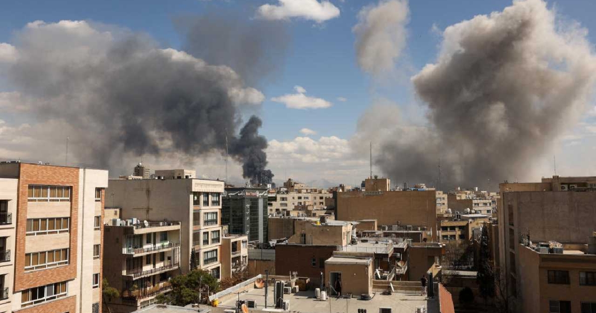 প্রতিবেশী দেশগুলোর বিরুদ্ধে নয়, মার্কিন ঘাঁটিই হামলার লক্ষ্য : ইরান