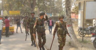 গাংনী উপজেলা আইন শৃংখলা কমিটির সভায় বহিরাগতদের আক্রমণ