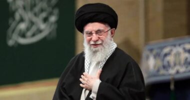 আয়াতুল্লাহ আলি খামেনির রাষ্ট্রীয় বিদায় অনুষ্ঠান স্থগিত