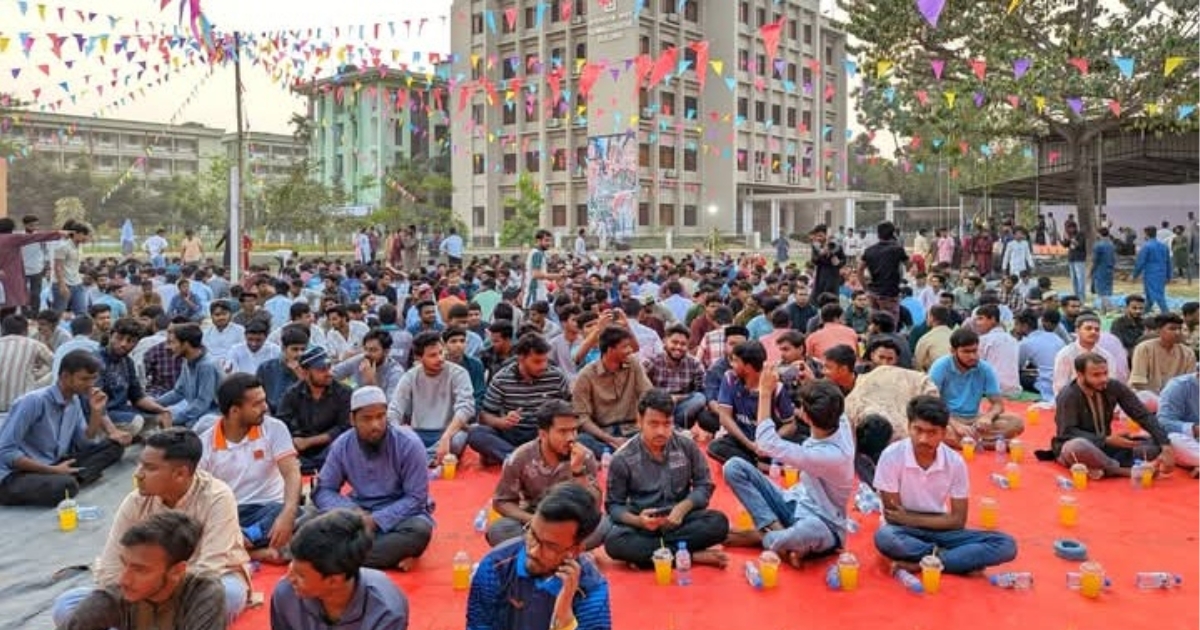 নজরুল বিশ্ববিদ্যালয় ছাত্রশিবিরের উদ্যোগে ‘মাদুর পেতে নজরুলিয়ানদের ইফতার’ অনুষ্ঠিত