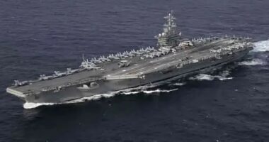 এবার মার্কিন রণতরী আব্রাহাম লিংকনে ড্রোন হামলার দাবি ইরানের