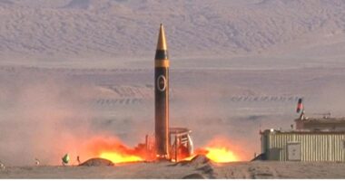 এবার খাইবার ও ফাত্তাহ মিসাইল ছুড়ল ইরান