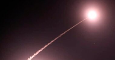 আবারও ইসরায়েলে মিসাইল ছুড়ল ইরান