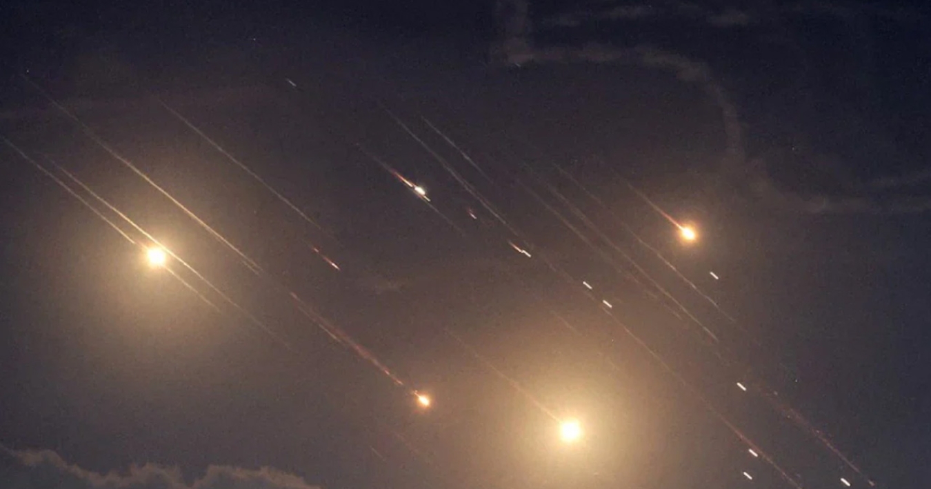 ইসরায়েলকে লক্ষ্য করে তৃতীয় দফায় মিসাইল ছুড়ল ইরান