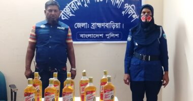 বাঞ্ছারামপুরে অভিযান চালিয়ে ১০ বোতল ভারতীয় মদ উদ্ধার করেছে পুলিশ