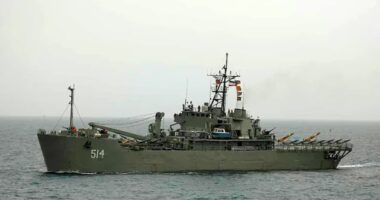 বিপদ সংকেত পাঠানো ইরানি যুদ্ধজাহাজ ও ১৮৩ নাবিককেকে আশ্রয় দিল ভারত