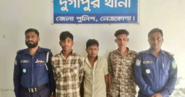 দুর্গাপুরে ভারতীয় মদ ও নেশাজাতীয় ট্যাবলেটসহ আটক ৪