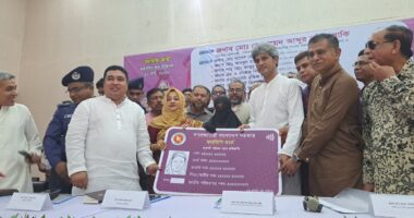 বাঞ্ছারামপুরে ‘ফ্যামিলি কার্ড’ কর্মসূচির উদ্বোধন করলেন পরিকল্পনা প্রতিমন্ত্রী জোনায়েদ সাকি