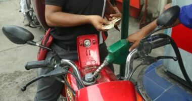 ইরান যুদ্ধ শুরুর পর ৮৫ দেশে বেড়েছে তেলের দাম, নেই বাংলাদেশ