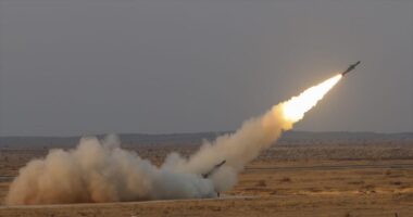 আবারও ইসরায়েলে মিসাইল ছুড়ল ইরান