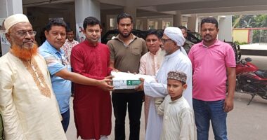 লালমোহনে ২৭ মাদ্রাসা ও এতিমখানায় খেজুর পেলেন ১৯২ কেজি