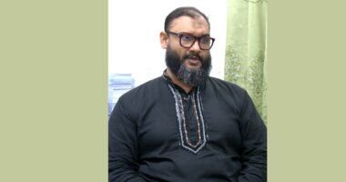 সংসদে টেবিল থাপড়িয়ে হাত নাড়তে পারছি না : ব্যারিস্টার আরমান