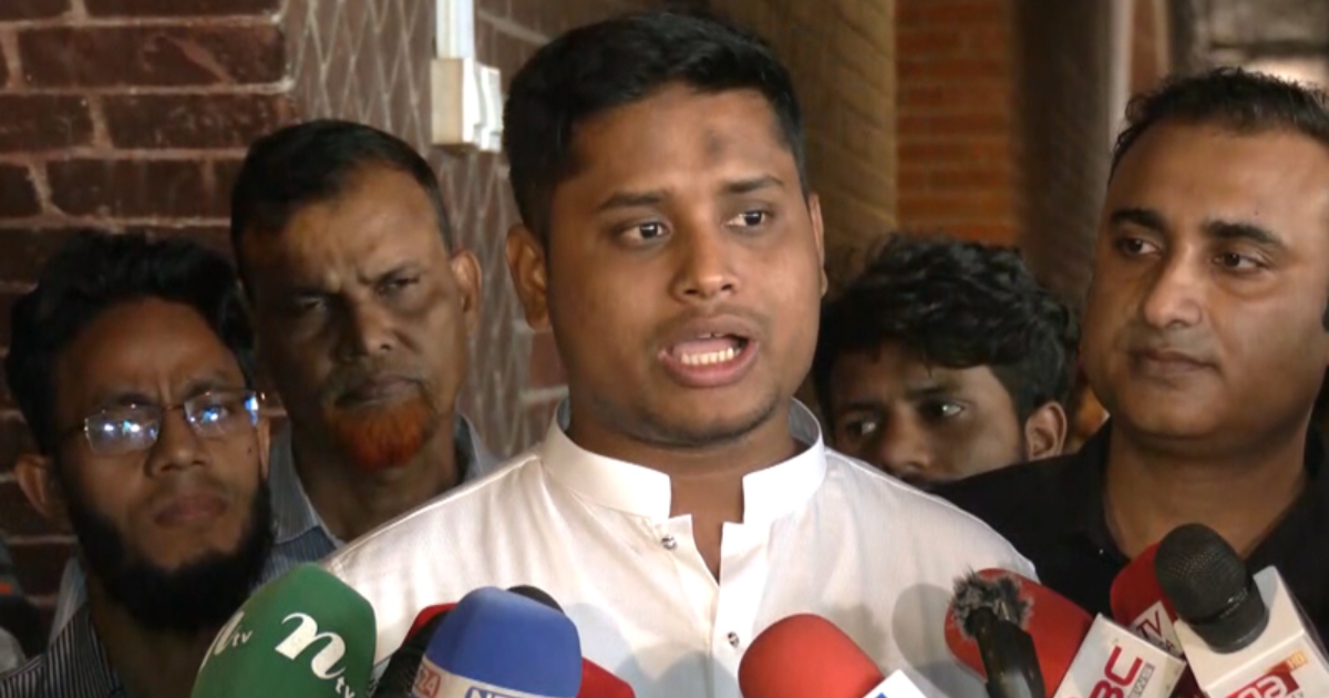 নির্বাচন, গণভোট ও ঐকমত্য কমিশন নিয়ে দ্বিচারিতা করা হয়েছে : হাসনাত আব্দুল্লাহ