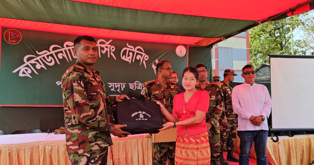 দুর্গম পাহাড়ে স্বাস্থ্যসেবা পৌঁছাতে সেনাবাহিনীর উদ্যোগ, ৬৫ শিক্ষার্থীর ফার্স্ট এইড প্রশিক্ষণ