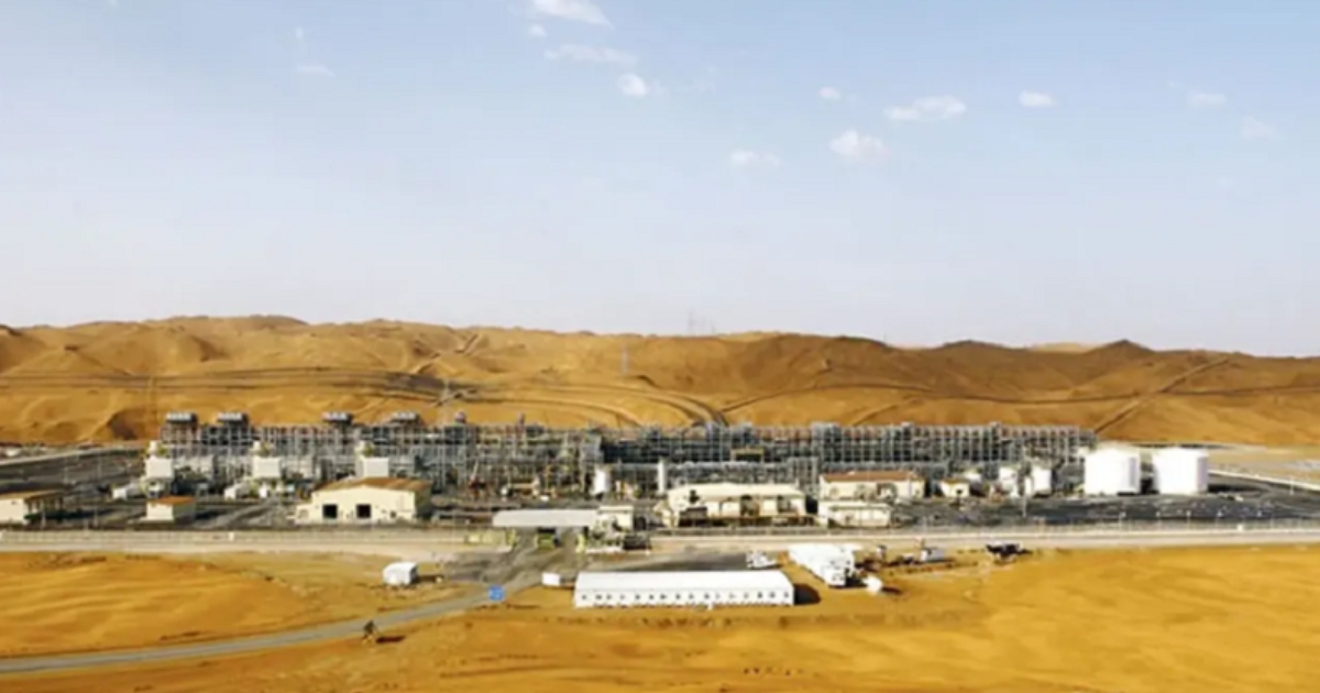 আমিরাতের বৃহত্তম তেলক্ষেত্রে ইরানের ড্রোন হামলা, জ্বলে উঠল আগুন