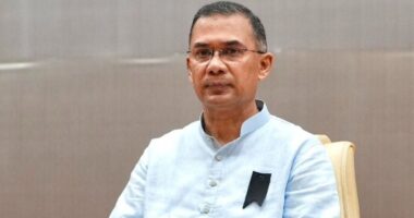 বগুড়ায় সড়ক দুর্ঘটনায় বেঁচে যাওয়া শিশুর চিকিৎসার দায়িত্ব নিলেন প্রধানমন্ত্রী