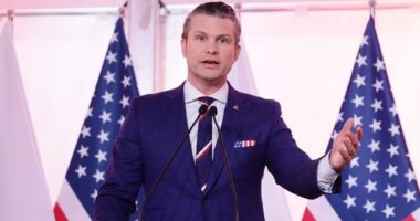 ইরানের ওপর আজ ‘সবচেয়ে বড় হামলা প্যাকেজ’ চালাবে যুক্তরাষ্ট্র : পিট হেগসেথ