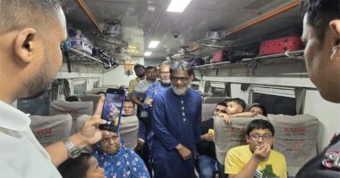 ঈদযাত্রা নির্বিঘ্ন করতে সরেজমিনে তদারকি রেল প্রতিমন্ত্রীর