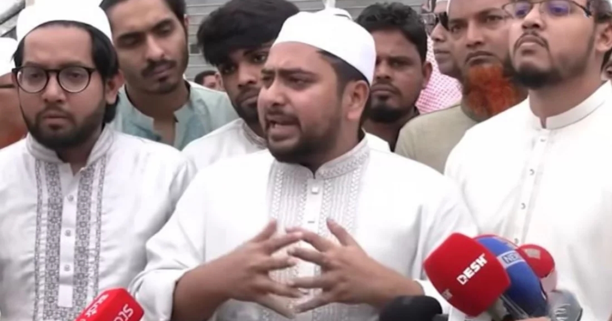 সংবিধানের দোহাই দিয়ে জুলাই সনদকে অস্বীকার করা যাবে না : নাহিদ ইসলাম