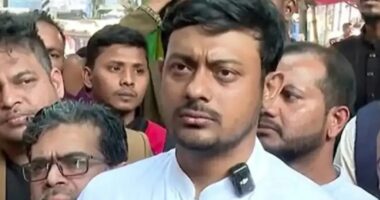 ৪ ঘণ্টা লাইনে দাঁড়িয়ে থেকেও তেল পেলাম না :  নাসীরুদ্দীন পাটওয়ারী