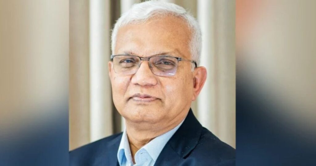 ঈদে বাড়ি গিয়ে রোগী দেখছেন সমাজকল্যাণ মন্ত্রী ডা. জাহিদ