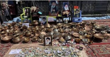 যুদ্ধবিধ্বস্ত ইরানিদের সাহায্য করতে স্বর্ণ-রূপা ও নগদ অর্থ দিচ্ছে কাশ্মীরিরা