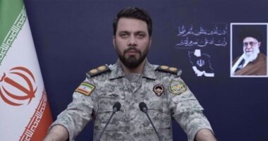 ট্রাম্পের আলোচনার দাবি সরাসরি নাকচ ,কোনও ধরনের সমঝোতার প্রশ্নই নেই : ইরানের সামরিক বাহিনী